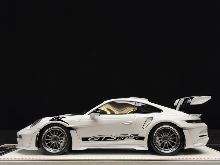 Porsche 911 GT3 RS (White) [Davis & Giovanni] 1:18 scale