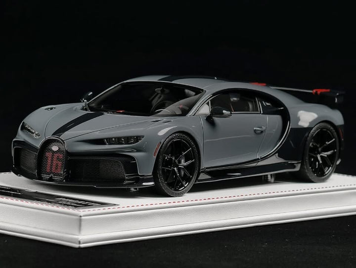 Bugatti Chiron Pur Sport (Dark Gray) [Davis & Giovanni] 1:18 scale