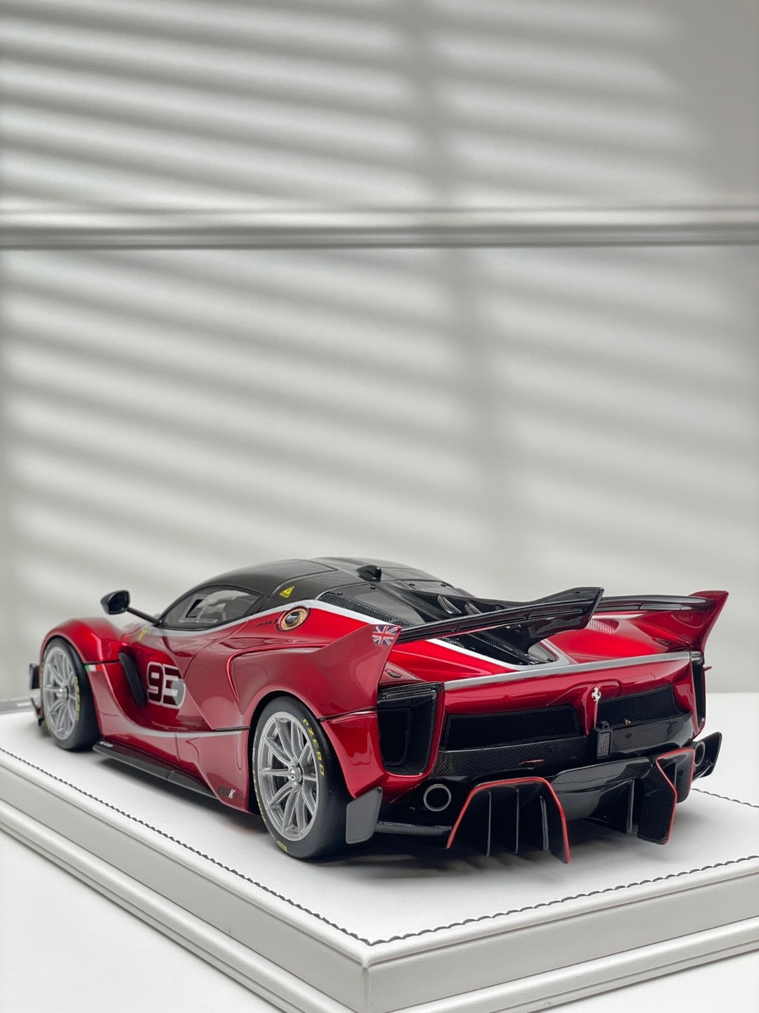 Ferrari FXXK EVO (Metallic Candy Red) [PRORAZE] 1/18 scale