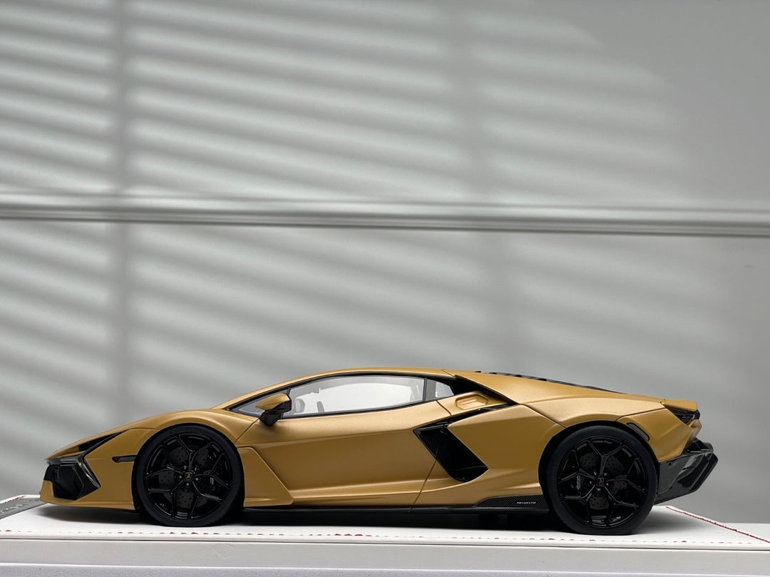 Lamborghini Revuelto (Gold) [IVY Merit Model] 1/18 scale
