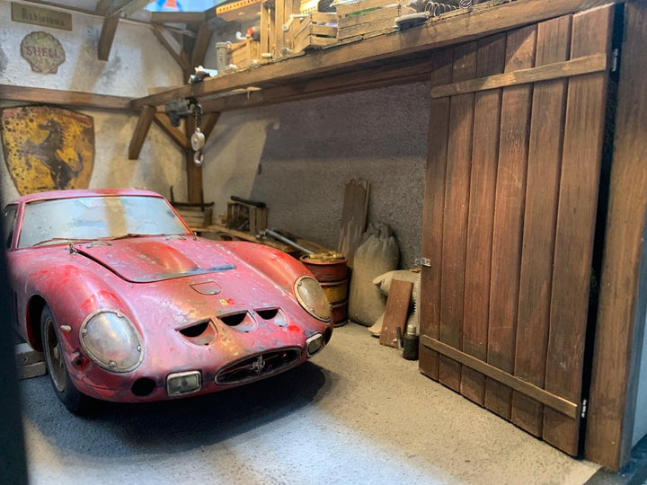 Ferrari 250 GTO - Barn Diorama (Hand Made) [1:18 scale]