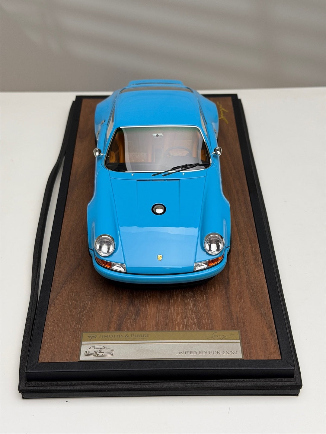 Porsche 911 Singer (Blue) [Timothy & Pierre] 1/18 scale