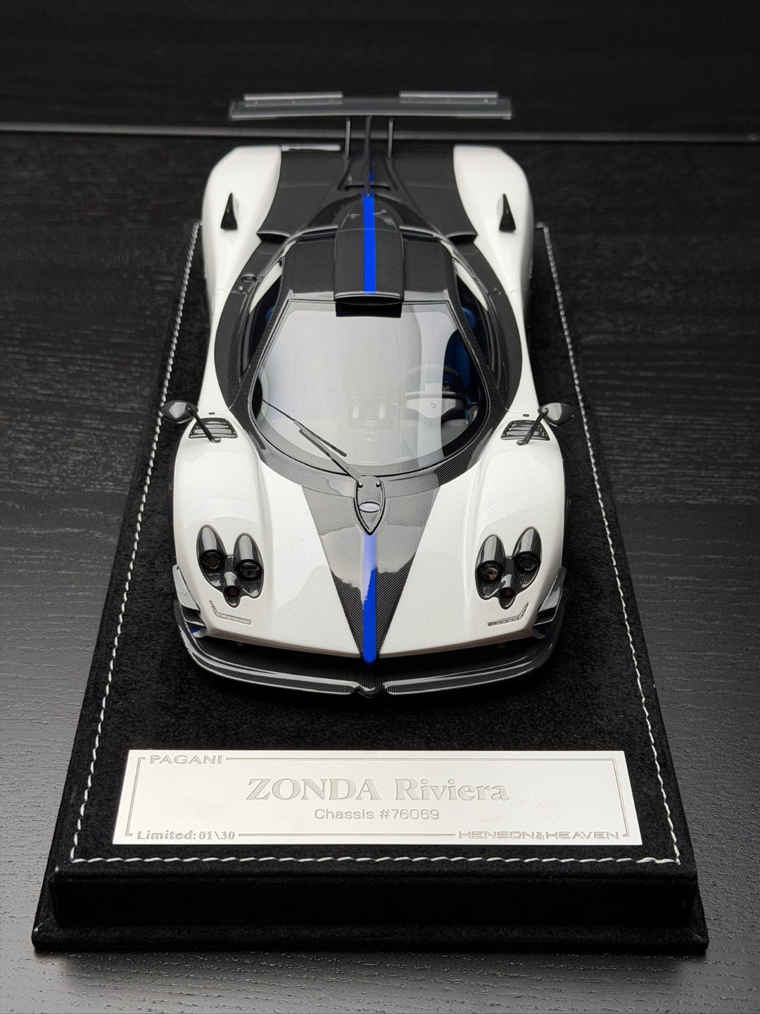 Pagani Zonda Riviera (White/ Carbon) [Henson&Heaven] 1/18 scale