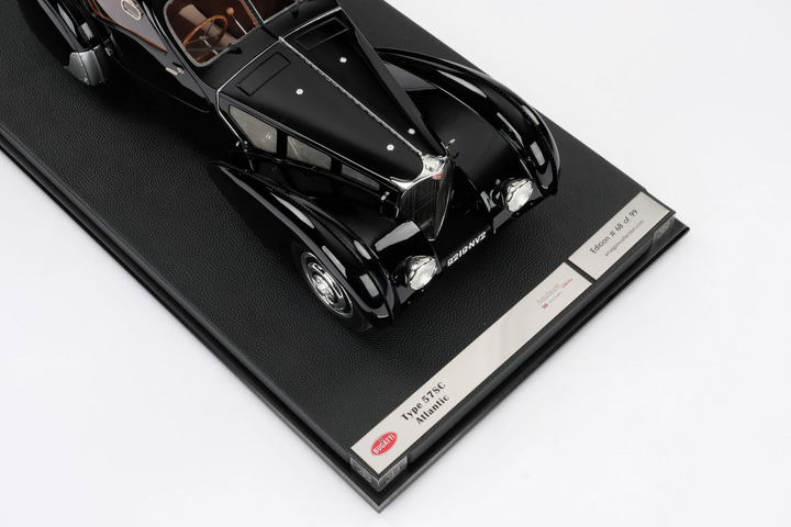 BUGATTI TYPE 57SC ATLANTIC ("LA VOITURE NOIRE") [Openable] By: Amalgam 1:8 scale
