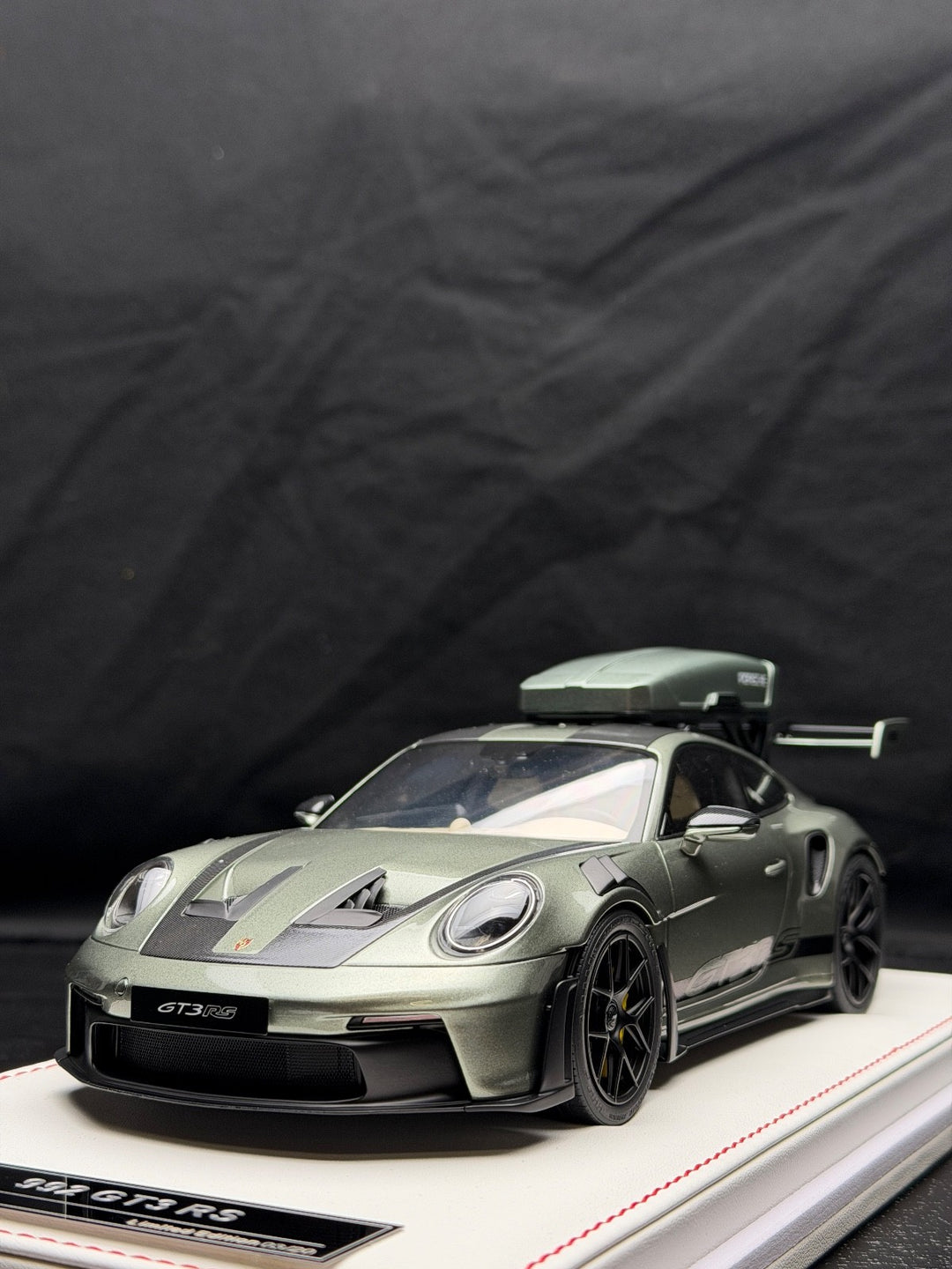 Porsche 911 GT3 RS w/ Roof Rack (Urban Bamboo/ Black) [IVY Model] 1:18 scale