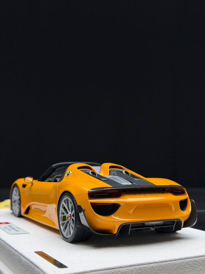 Porsche 918 Spyder Weissach (Orange) [MakeUp Eidolon] 1/18 scale