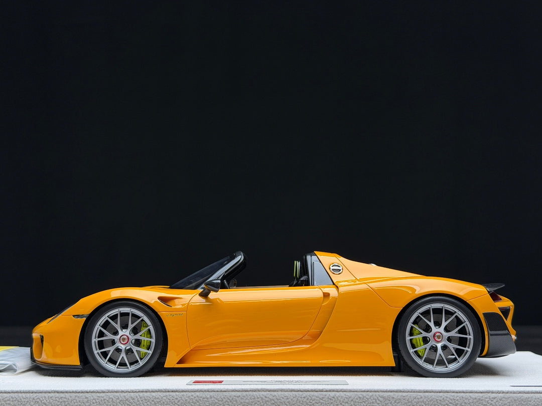Porsche 918 Spyder Weissach (Orange) [MakeUp Eidolon] 1/18 scale