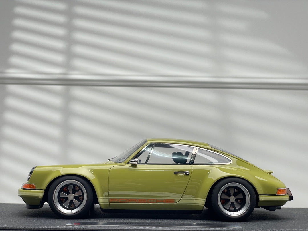 Porsche 911 Singer Coupe (Pale Green) [Make Up IDEA] 1/18 scale