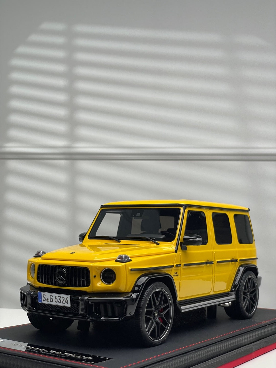 Mercedes-Benz AMG G63 2025 (Yellow) [BBA Model] 1/18 scale