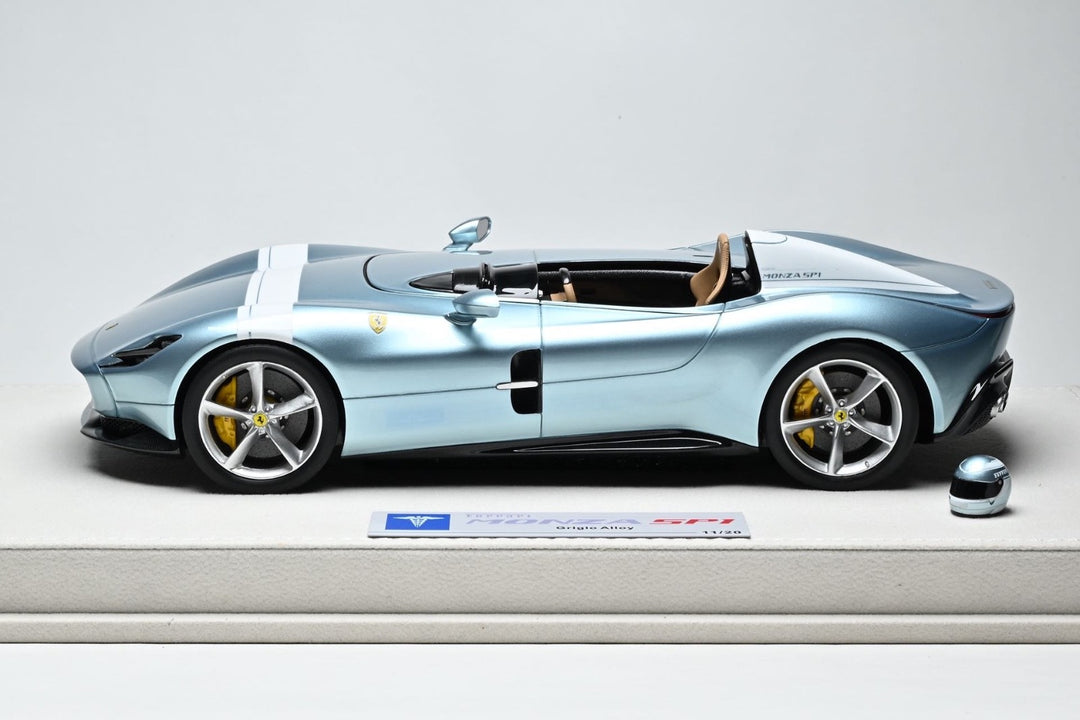 Ferrari Monza SP1 (Grigio Alloy/ with Helmet) [Hermez Collection] 1/18 scale