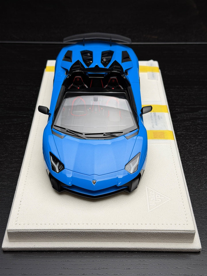 Lamborghini Aventador SV Roadster (Blue) [MakeUp Eidolon] 1/18 scale