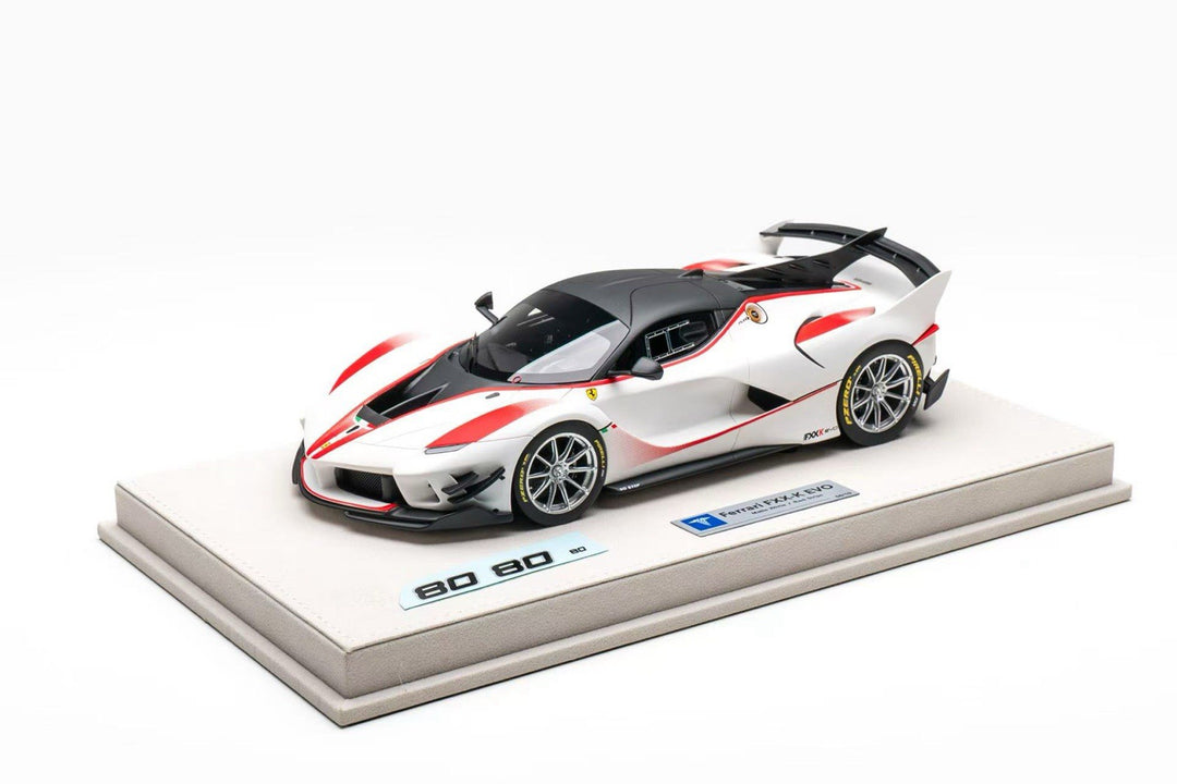 Ferrari FXX-K EVO ( White/red Stripe) [Hermez Collection] 1/18 scale