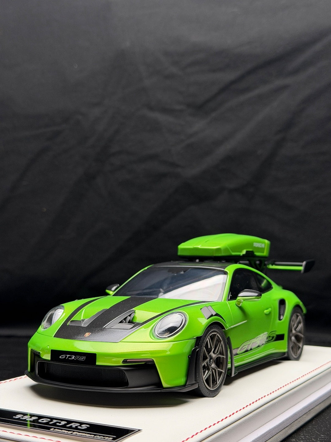 Porsche 911 GT3 RS w/ Roof Rack (Green/ Black) [IVY Model] 1:18 scale