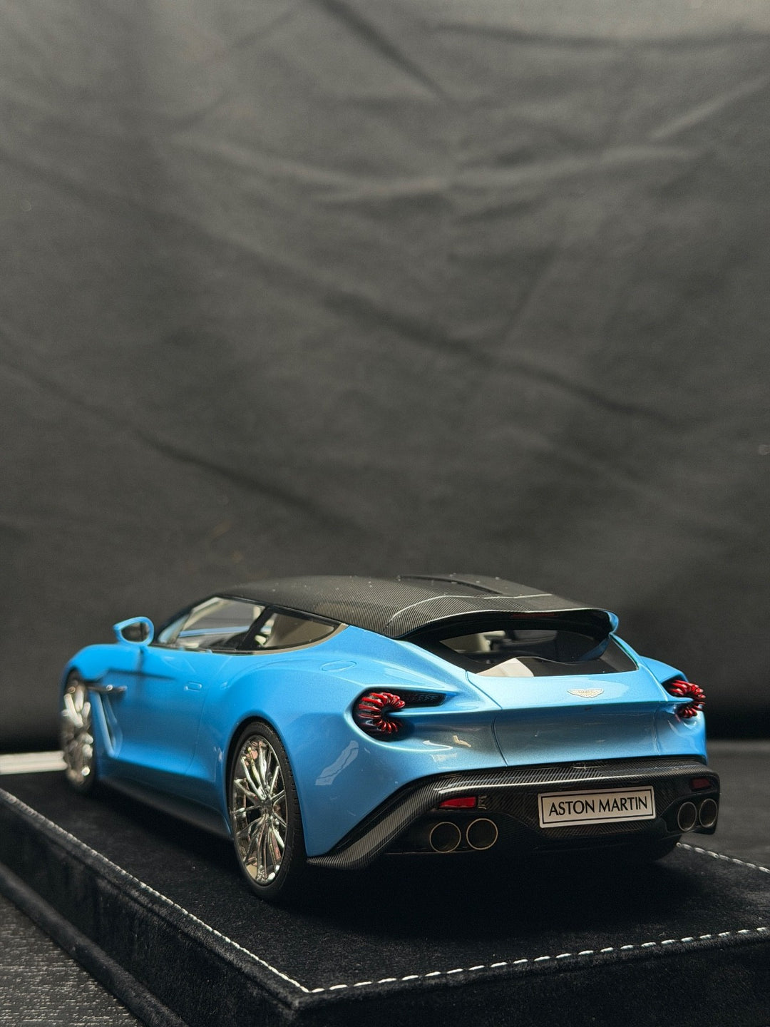 Aston Martin Vanquish Zagato (Blue) [Henson&Heaven] 1/18 scale