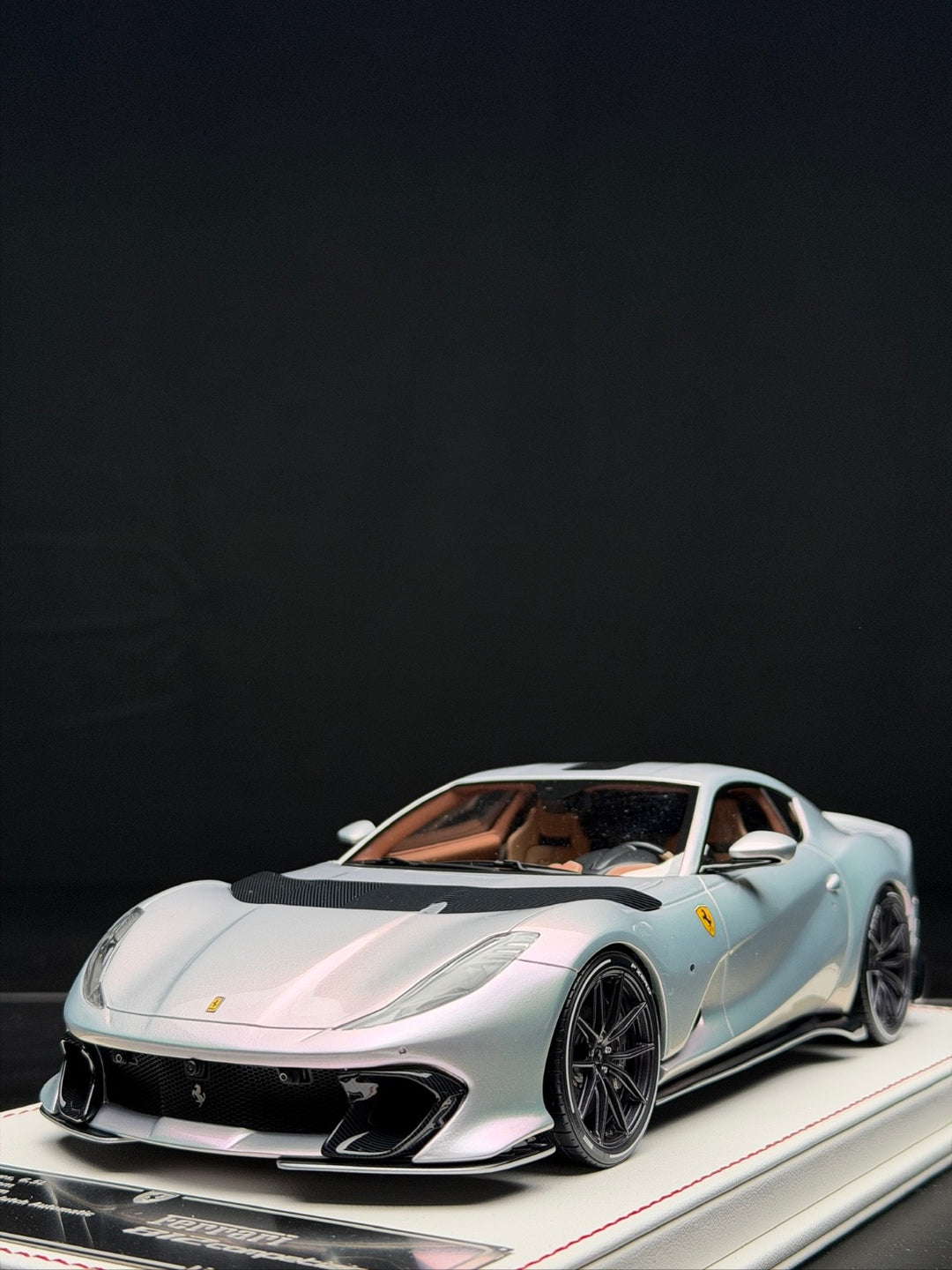 Ferrari 812 Competizione (Chameleon Silver) [Davis & Giovanni] 1:18 scale