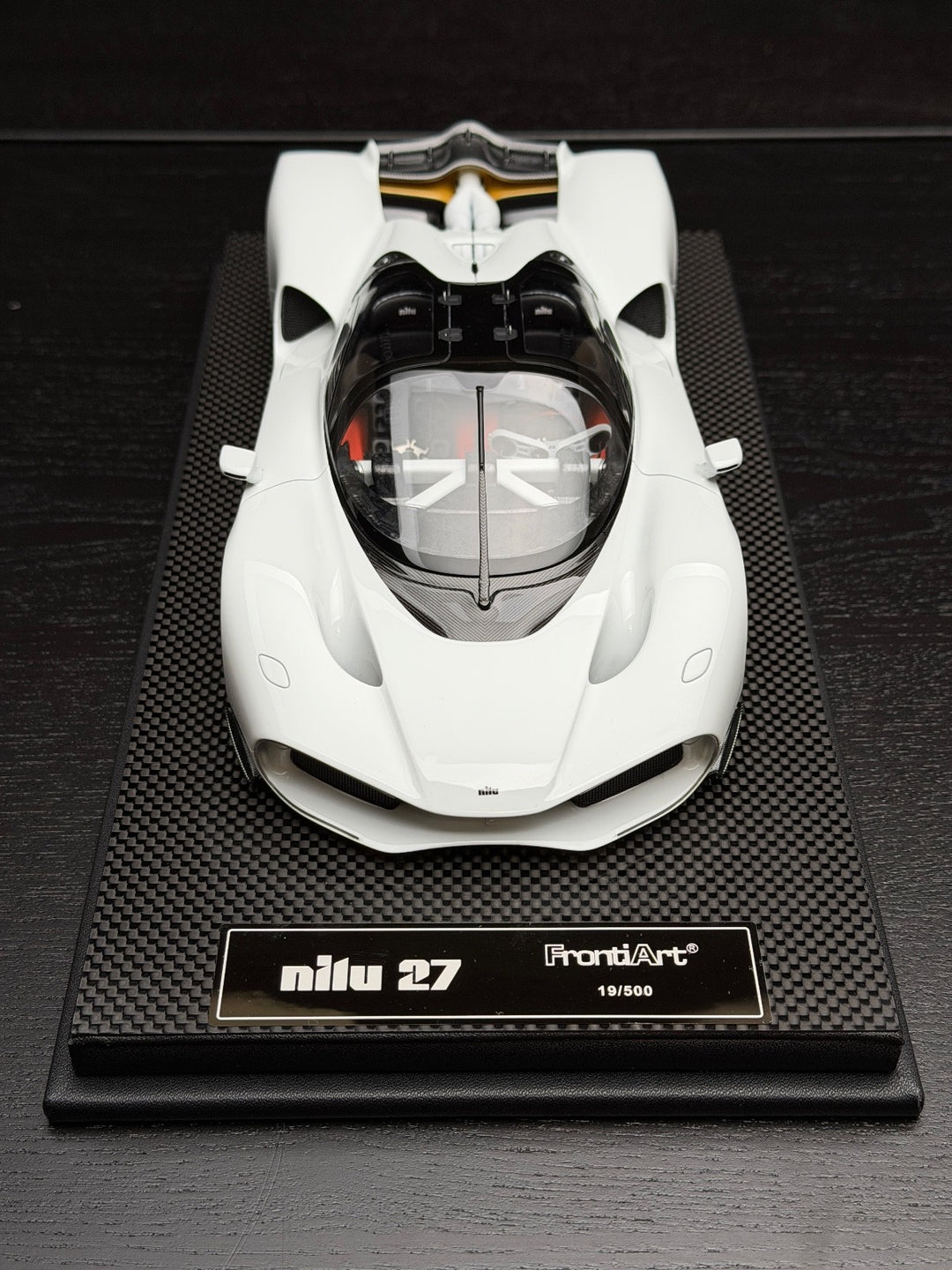 Nilu 27 (White) [FrontiArt] 1:18 scale