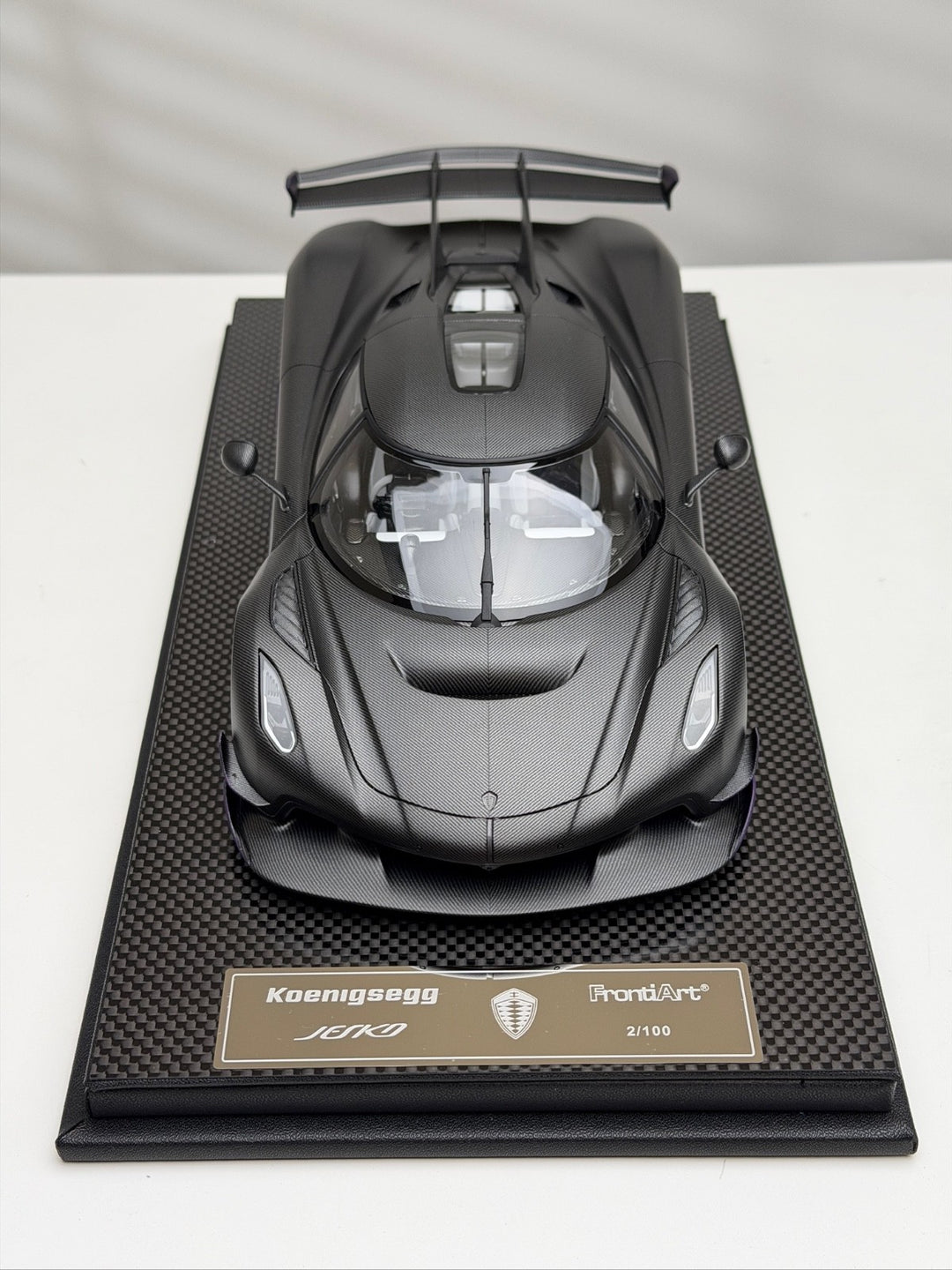 Koenigsegg Jesko (Full Exposed Carbon Fiber) [FrontiArt] 1/18 scale