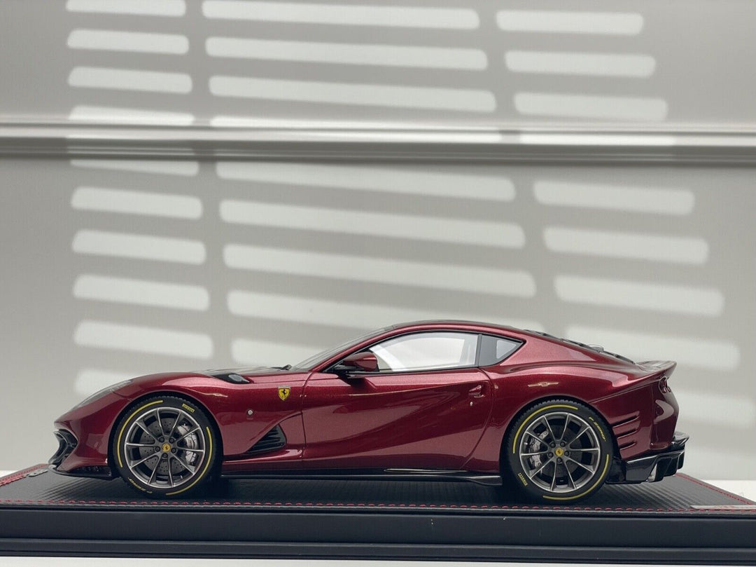 Ferrari 812 Competizione (Rosso Fiorano) [MR Collection] 1/18 scale