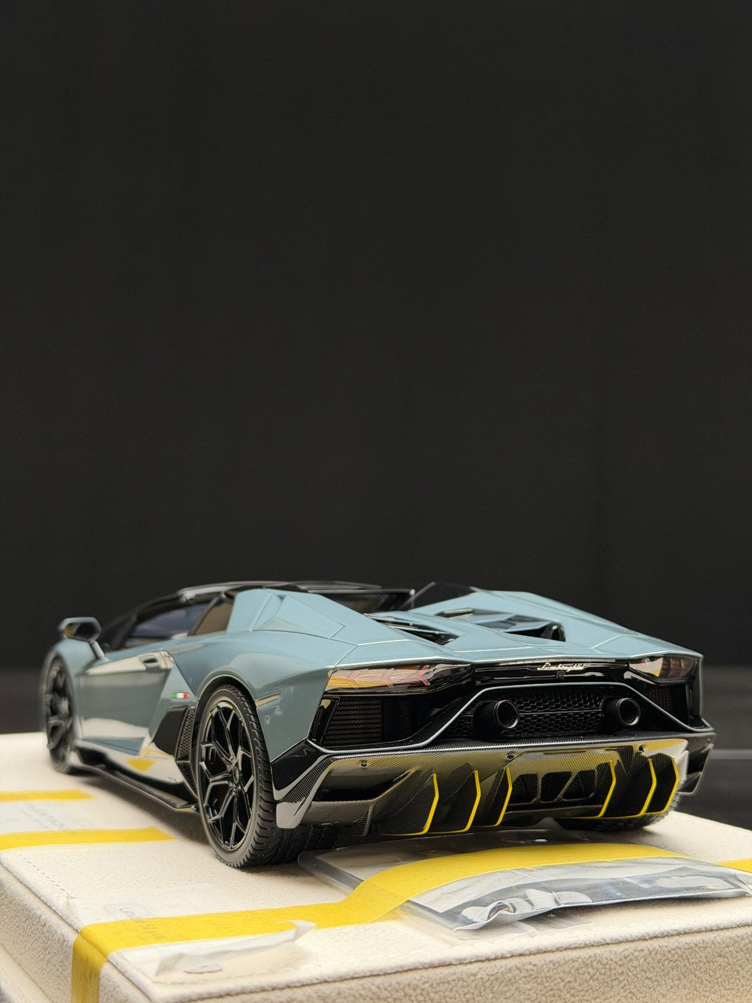 Lamborghini Aventador Ultimae Roadster (Dark Gray) [MakeUp Eidolon] 1/18 scale
