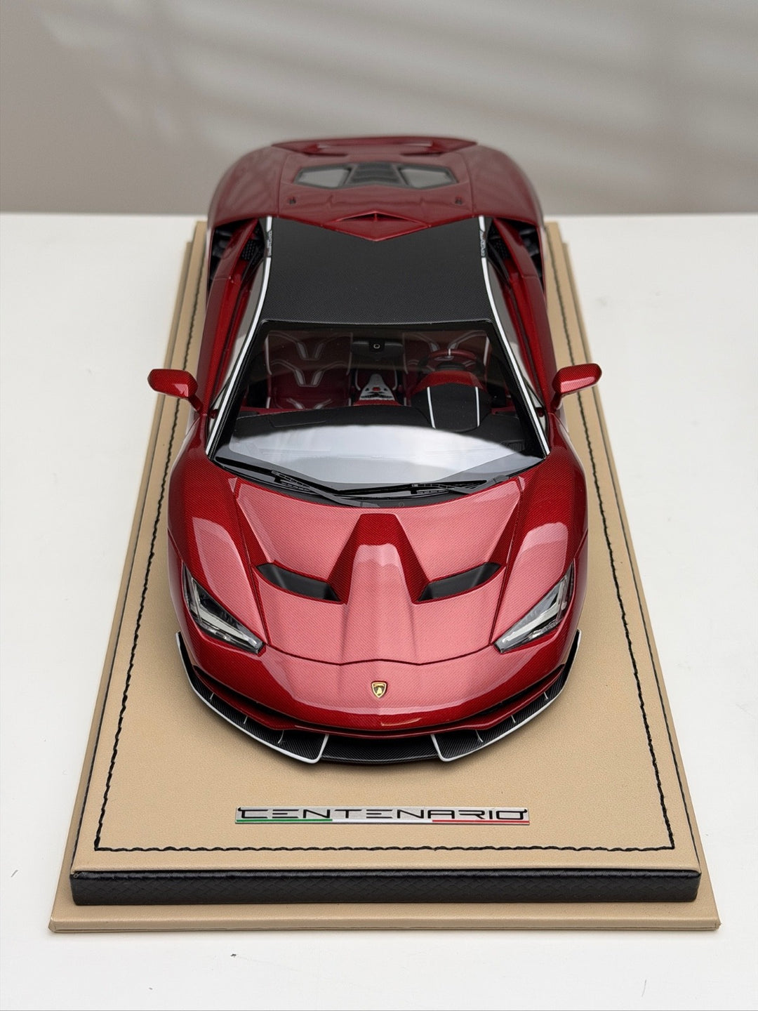 Lamborghini Centenario (Red Carbon) [MR Collection] 1/18 scale