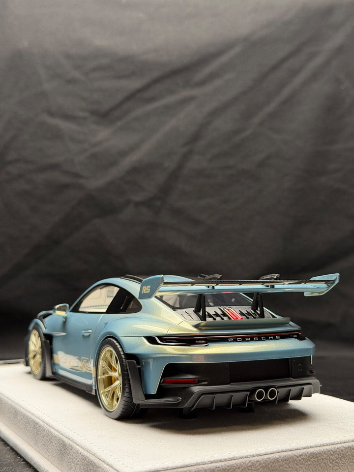 Porsche 911 GT3 RS (Urban Bamboo) [FuelMe Model] 1/18 scale