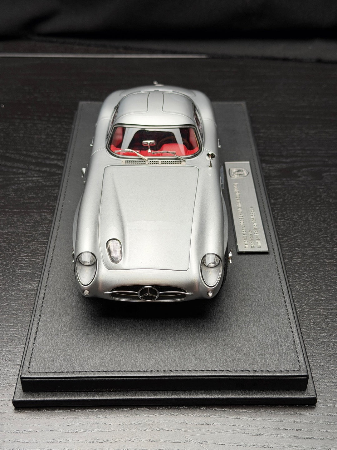 Mercedes-Benz 300 SLR Uhlenhaut (Silver/ Red Interior) [V8 Model] 1:18 scale