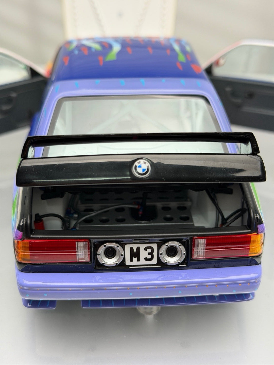 3 Art BMW Art Cars (Ken Done ,Jagamara ,Cesar Manrique[MINICHAMPS] 1/18 scale