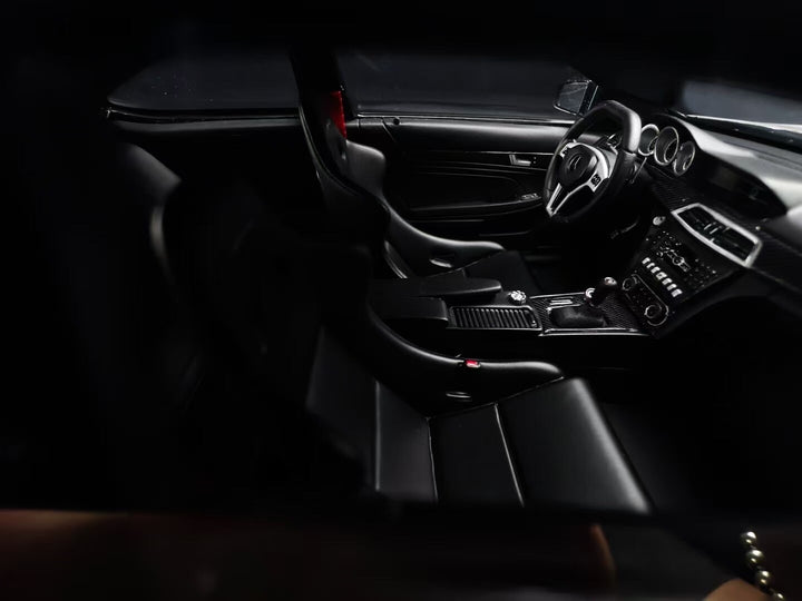 Mercedes-Benz AMG C63 Black Series (Silver) [Vehicle Art] 1/18 scale
