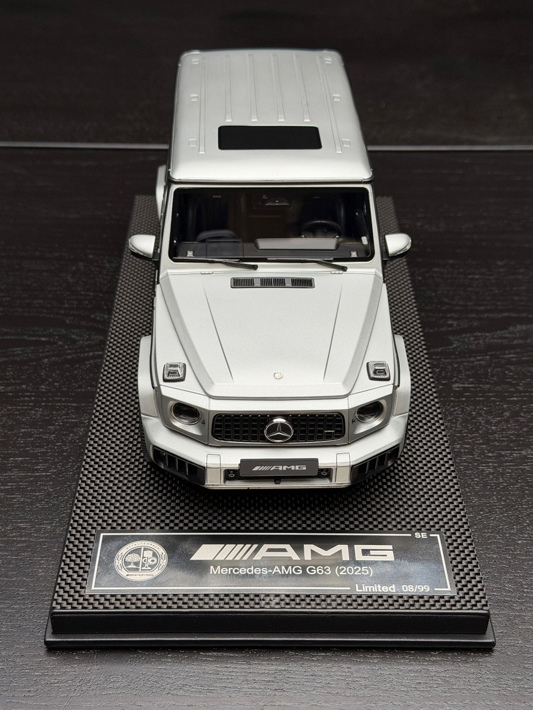 Mercedes-AMG G63 (Matte Silver) [Dino Model] 1/18 scale