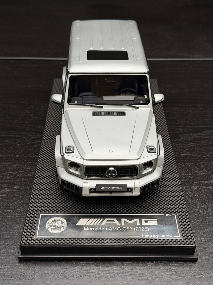 Mercedes-AMG G63 (Matte Silver) [Dino Model] 1/18 scale