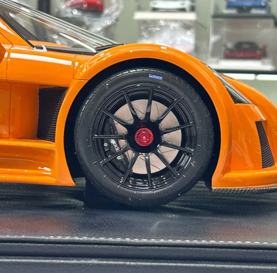 Gumpert Apollo (Orange) [Custom] 1/8 scale