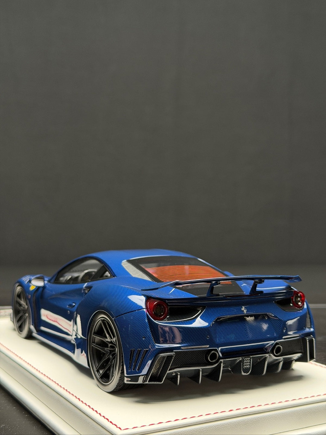 Ferrari 488 GTB N-LARGO NOVITEC (Blue Carbon) [Davis & Giovanni] 1:18 scale