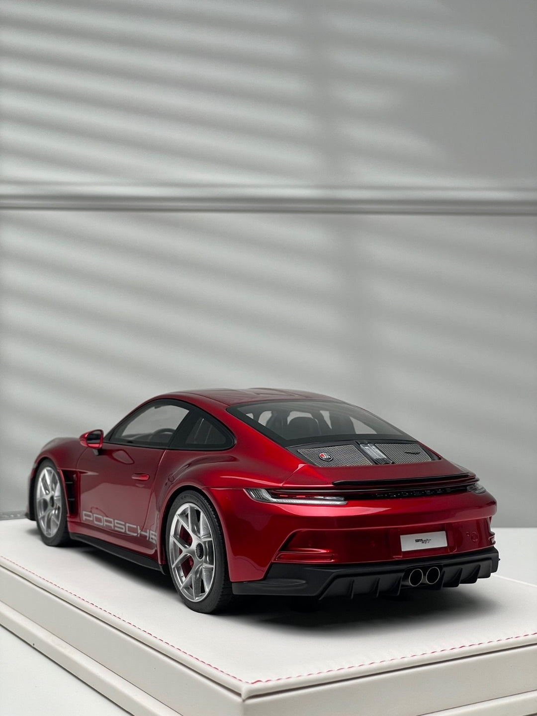 Porsche 911 S/T (Metallic Red/ Silver Rims) [Ivy Merit Model] 1/18 scale