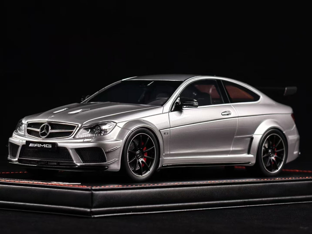 Mercedes-Benz AMG C63 Black Series (Silver) [Vehicle Art] 1/18 scale