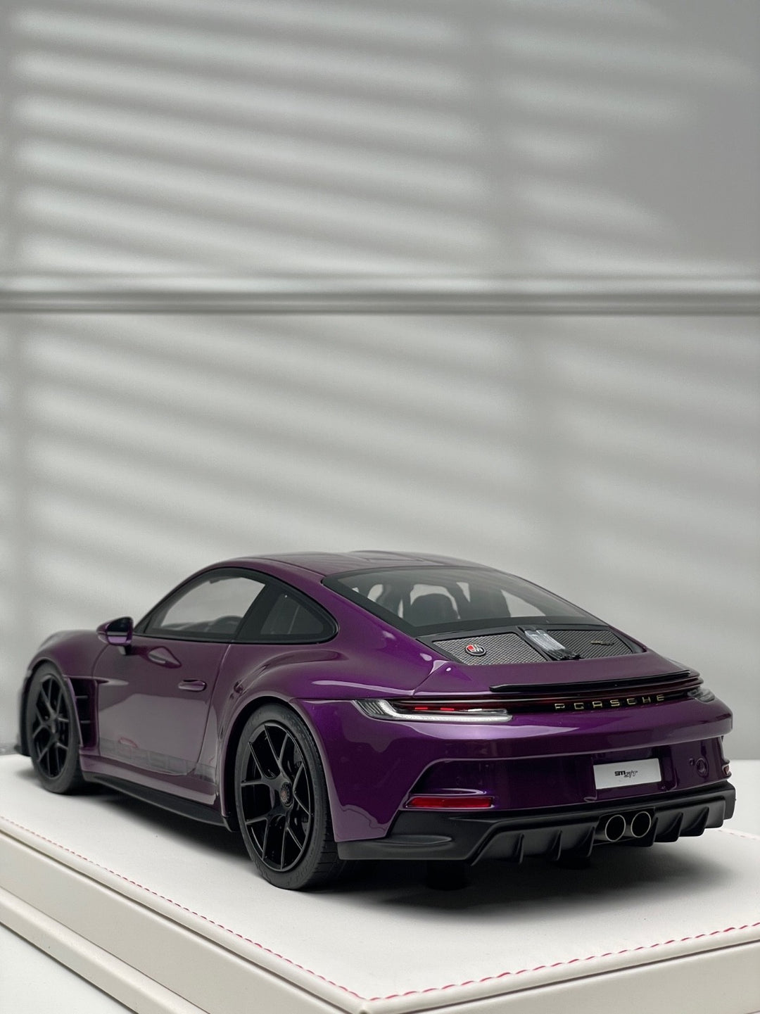 Porsche 911 S/T (Purple/ Black Rims) [Ivy Merit Model] 1/18 scale