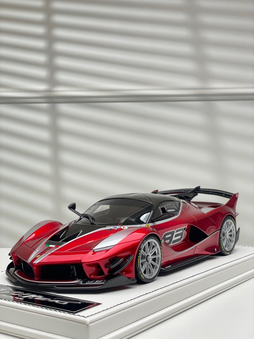 Ferrari FXXK EVO (Metallic Candy Red) [PRORAZE] 1/18 scale