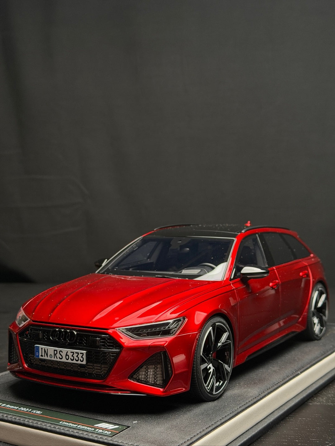 Audi RS6 (Red) [Motorhelix] 1/12 scale