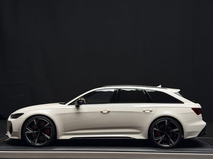 Audi RS6 (White) [Motorhelix] 1/12 scale