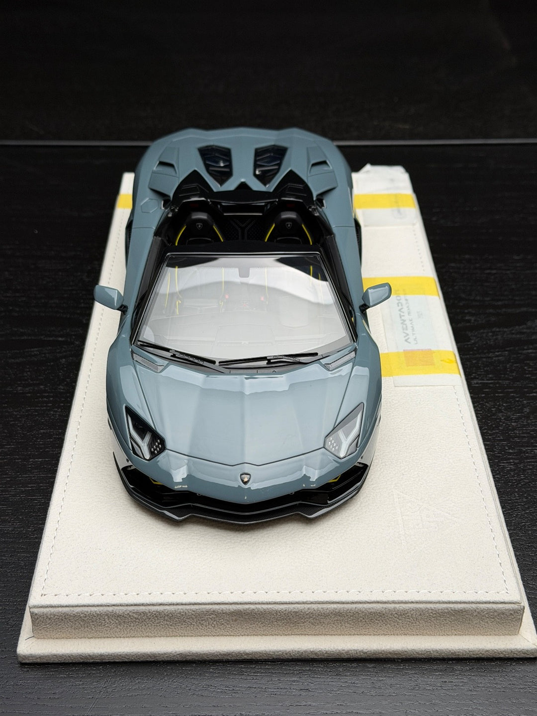 Lamborghini Aventador Ultimae Roadster (Dark Gray) [MakeUp Eidolon] 1/18 scale