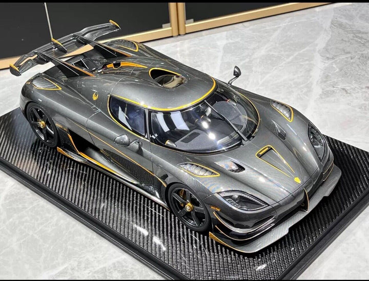 Koenigsegg Agera RS Phoenix (Exposed Carbon Fibre) [FrontiArt] 1:8 scale