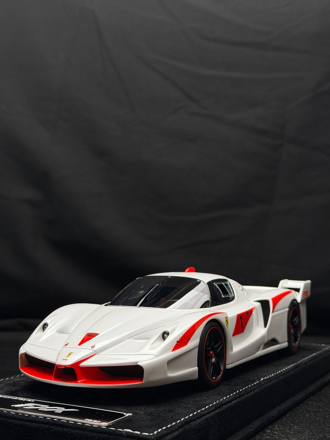 Ferrari FXX (White/ Red) [Henson&Heaven] 1/18 scale
