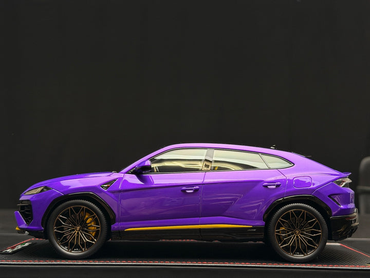Lamborghini Urus SE (Purple) [MR Collection] 1/18 scale