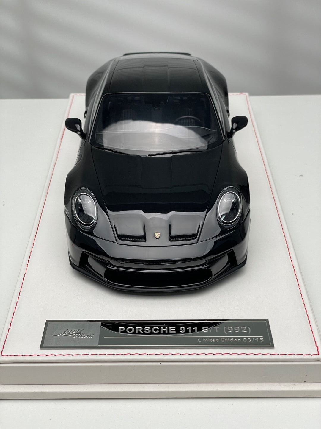 Porsche 911 S/T (Black/ Silver Rims) [Ivy Merit Model] 1/18 scale