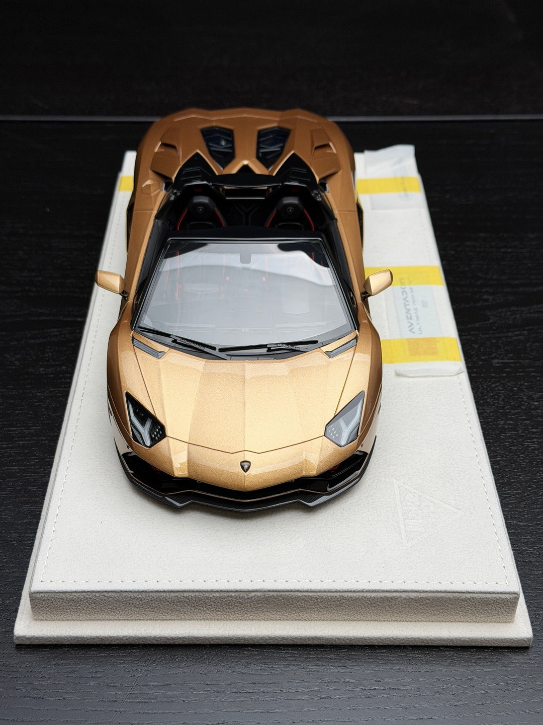 Lamborghini Aventador Ultimae Roadster (Bronze Gold) [MakeUp Eidolon] 1/18 scale