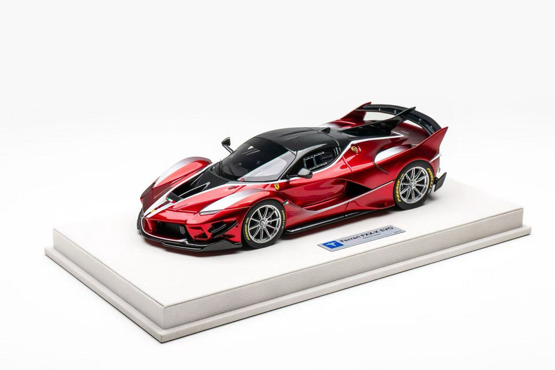 Ferrari FXX-K EVO ( Candy Red/silver Stripe) [Hermez Collection] 1/18 scale