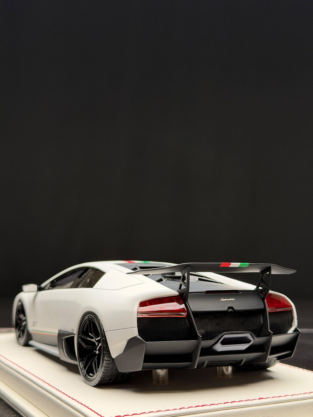 Lamborghini Murcielago SV (Matte White/ Italy) [Davis & Giovanni] 1/18 scale