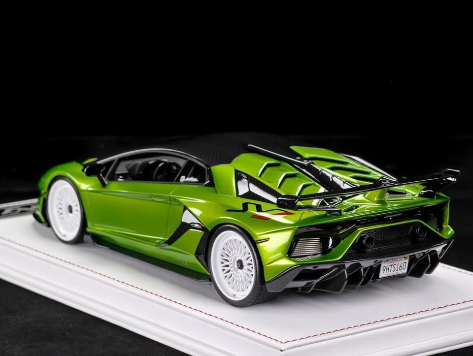 Lamborghini Aventador SVJ (AW Green) [Davis & Giovanni] 1/18 scale