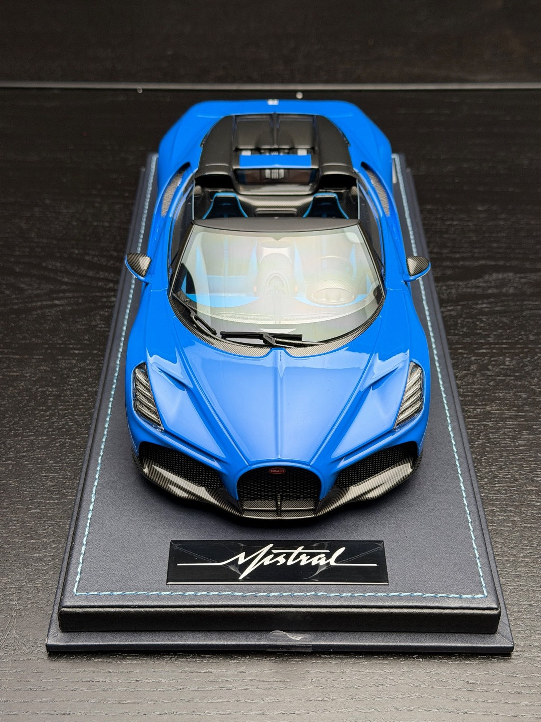 Bugatti Mistral (Blue) [MR Collection] 1/18 scale