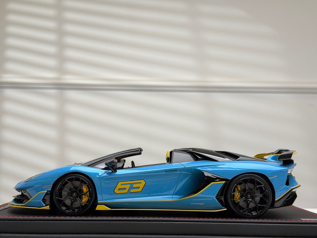 Lamborghini Aventador SVJ Roadster (Blue/ Yellow #63) [MR Collection] 1/18 scale