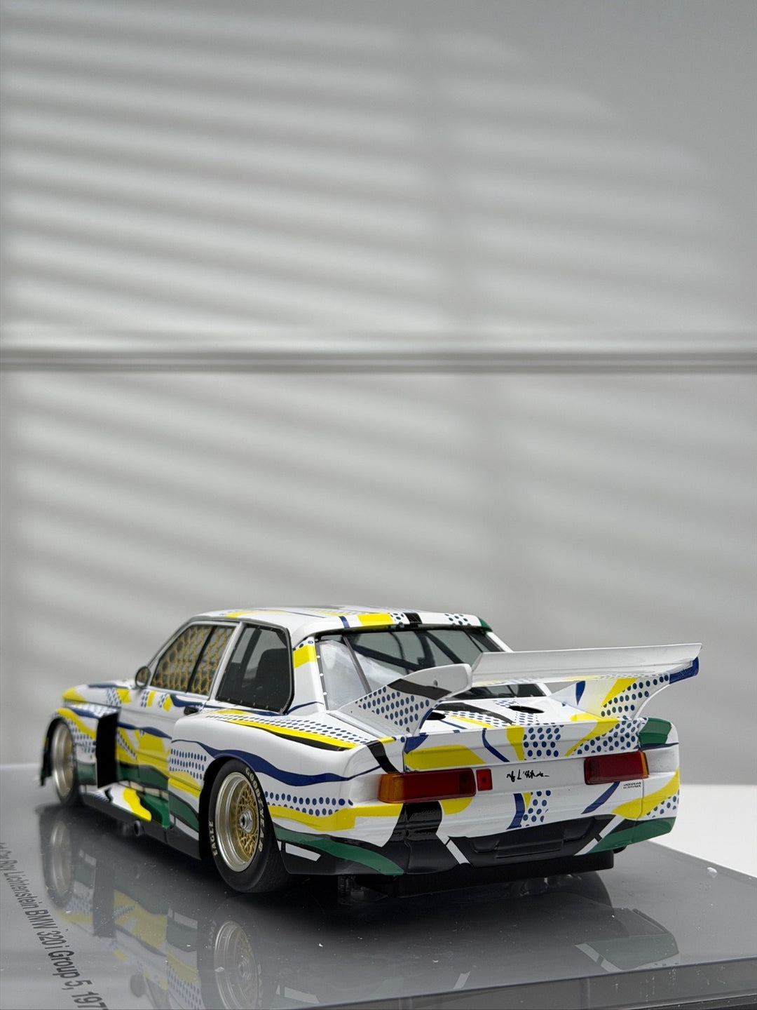 BMW 320i Group 5 (Roy Lichtenstein - Art Car) [MINICHAMPS] 1/18 scale